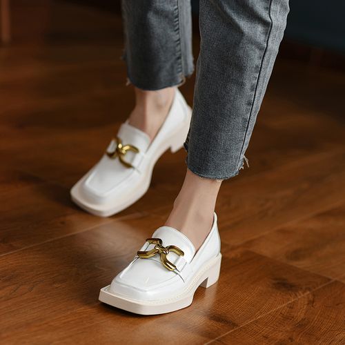 kmeizu白色小皮鞋女春新款流行金属扣真皮单鞋百搭配袜子乐福鞋