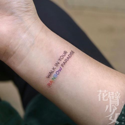 花臂少女tattoo 252 ins彩虹色英文字母手腕小清新纹身贴一张10个