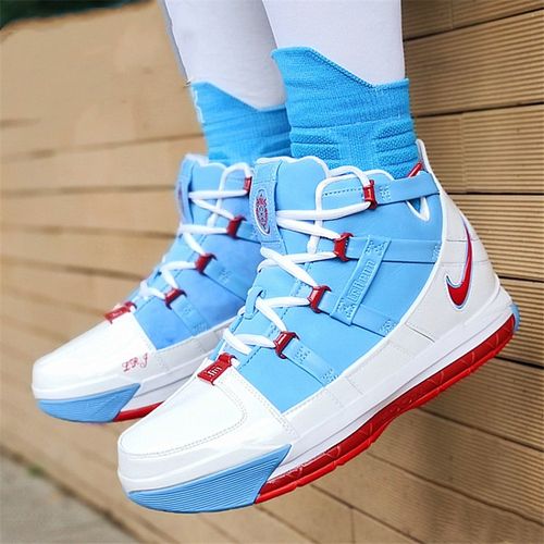 nike耐克 zoom lebron 3 lbj3 詹姆斯3代战靴复刻 男子篮球鞋 ao2434