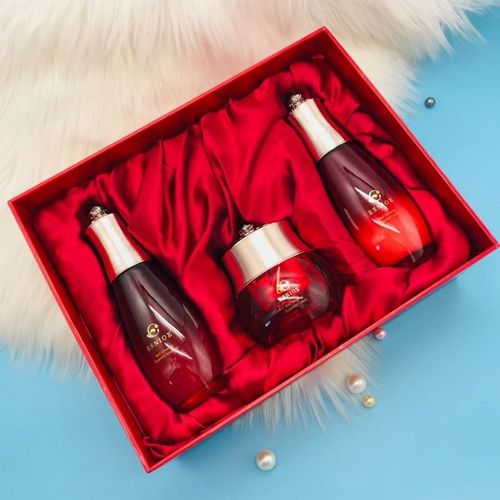 益参妮奥红参三件套套盒  奢莲化妆品