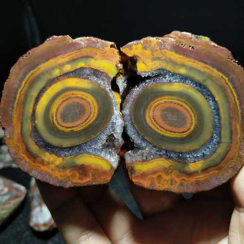 精品天眼石宣化战国红玛瑙原石对石天然象形天眼摆件收藏级240507