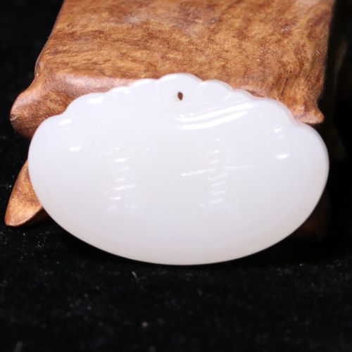 方言精品和田玉优惠价968元新疆羊脂白玉富贵平安锁男女吊坠挂件a