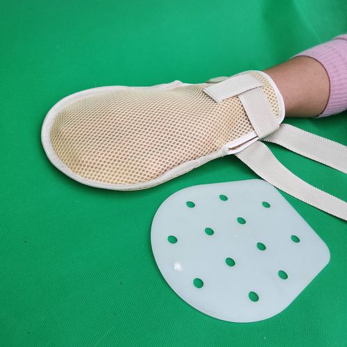 家用老人病人约束手套透气 约束带防抓手套普通 带板防拔管