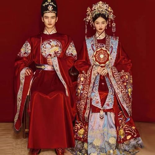 新中式婚嫁服装影楼情侣主题拍照汉服婚纱照凤冠霞披古装演出唐装