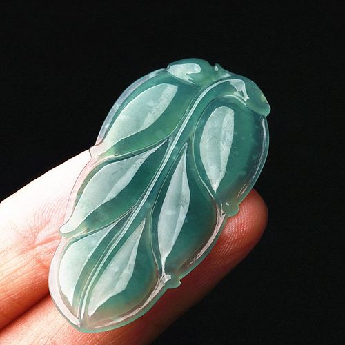 正品a货翡翠湖水蓝树叶吊坠精雕玉叶子大业有成男女玉