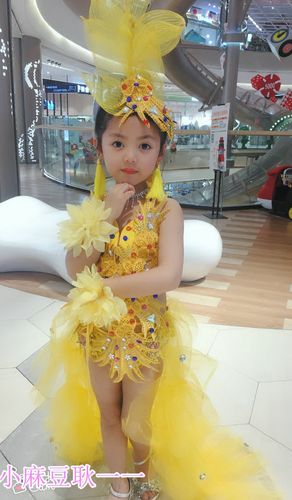 女童泳装走秀比基尼维密翅膀车模特t台黄钻羽毛儿童潮