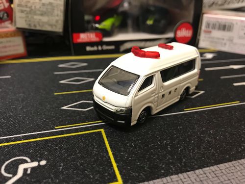 警车 面包车  合金车模  丰田 海狮 警视厅 散货 满88包邮