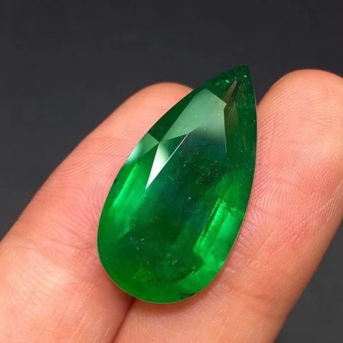 93克拉天然祖母绿戒面绿宝石颜色浓郁水滴形珠宝镶嵌彩宝