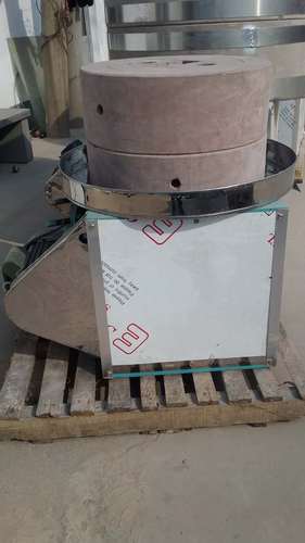 电动小磨香油机 传统小型石磨芝麻酱机 商用中型大型芝麻油设备