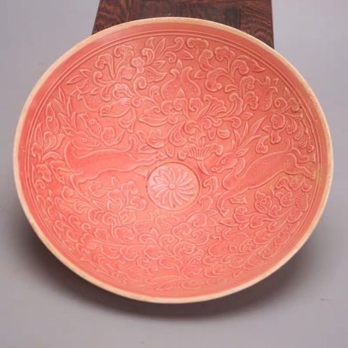 宋定窑红釉鹿图斗笠碗 盘子 仿宋代旧货瓷器古玩全手工暗刻花摆设