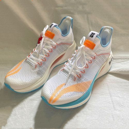 李宁绝影跑步鞋男秋冬2021新款essential绝影弹速18crc运动鞋男鞋