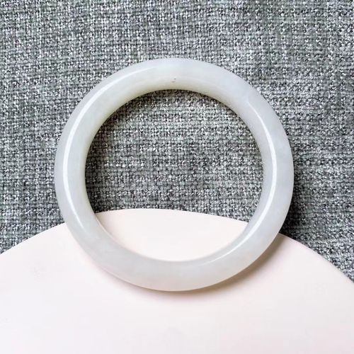 新疆和田玉羊脂玉白玉宽条手镯 水头好有绵有絮61.5mm 12mm*9.5mm