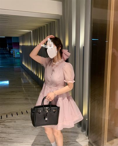甜美可爱小女人蓬蓬连衣裙韩国风泡泡袖荷叶边设计收腰显瘦粉红色