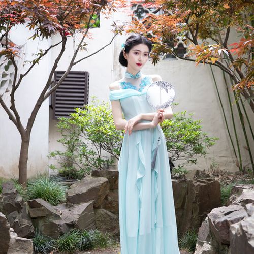 magicq独家原创设计水蓝色如鱼得水刺绣抽褶露肩袖长