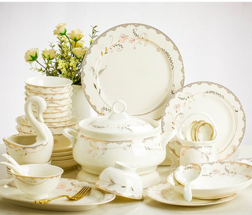 轻奢高端轻奢大气陶瓷餐具套装碗碟套装 家用欧式景德镇创意碗盘轻奢
