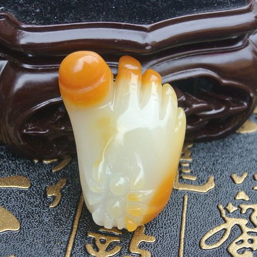 俏色黄龙玉小脚丫吊坠知足常乐玉坠玉石挂件蜘蛛玉佩送礼佳品