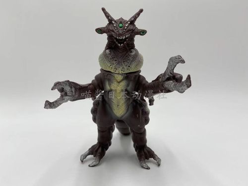 日本 17厘米戴拿奥特曼怪兽软胶 变异昆虫希尔顿隆 17cm系.