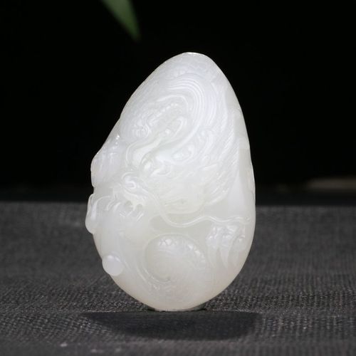 上新玉雕大师苏晓非亲工和田玉白玉龙神赐福生肖龙挂件吊坠带证书