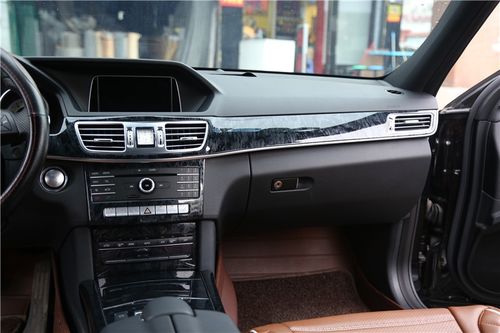 专用于14-15款奔驰e级e260碳纤维内饰改装 中控门扶手桃木内饰贴