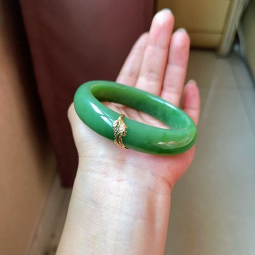 和田玉俄罗斯老坑料碧玉粉绿金镶手镯正装猫眼料无黑点60.5圈天然