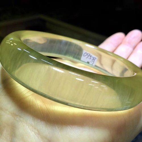 剑锋天然巴西黄水晶手镯 全净体黄水晶手镯 水晶手镯