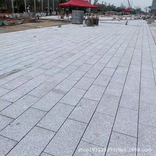 花岗岩芝麻白芝麻灰火烧板荔枝面光面石材地板石线石板平石地铺砖