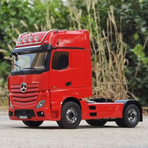 nzg 1:18  奔驰 牵引车 4*2拖头 actros 2018款 合金工程车模型