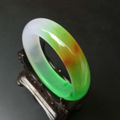 玉手镯 翡翠色手镯带翠三色手镯 新疆石英岩玉翡翠色