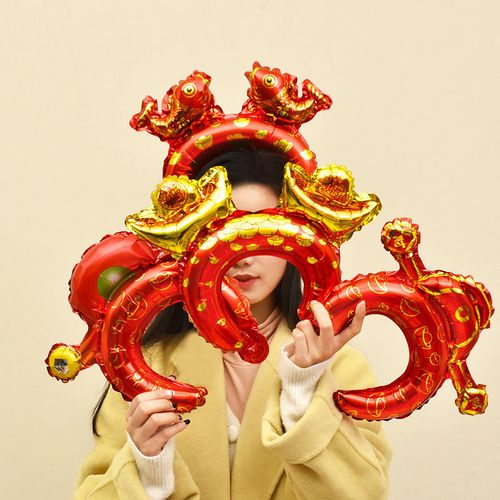 桃花瓣2022虎年喜庆气球儿童小礼物新年装饰品气球幼儿园活动红色头箍