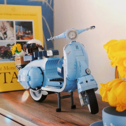 60乐··高(lego)10298vespa踏板摩托车女生系列积木小绵羊拼装玩具