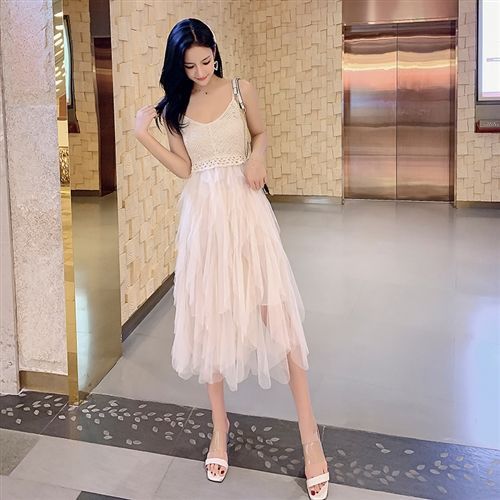 吊带裙子女春夏2021新款流行仙女裙很仙的法小众甜美网纱连衣裙