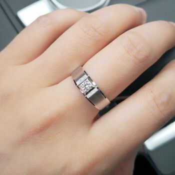 伊美钻18k金钻石男戒 男士钻戒30分定制结婚砖石男款婚戒对戒求婚钻戒