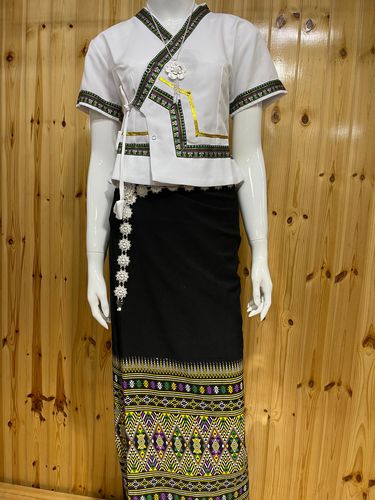 云南西双版纳民族服饰简约旅拍服装白色短袖黑色筒裙