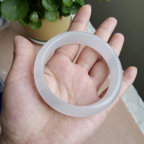 新疆天然金丝玉白玉镯高品质冰白玉镯