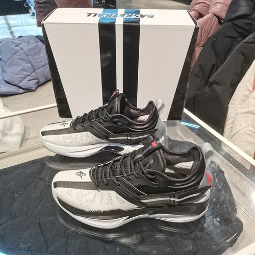 安踏篮球鞋2022春季新品海沃德3代gh3氮科技篮球鞋112211103