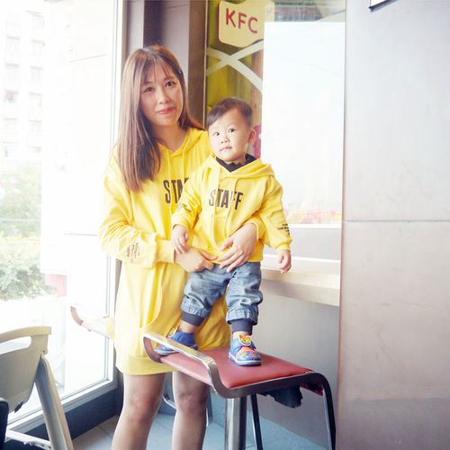 honey baby秋季2020新款亲子装秋装一家三口家庭装连帽中长款卫衣