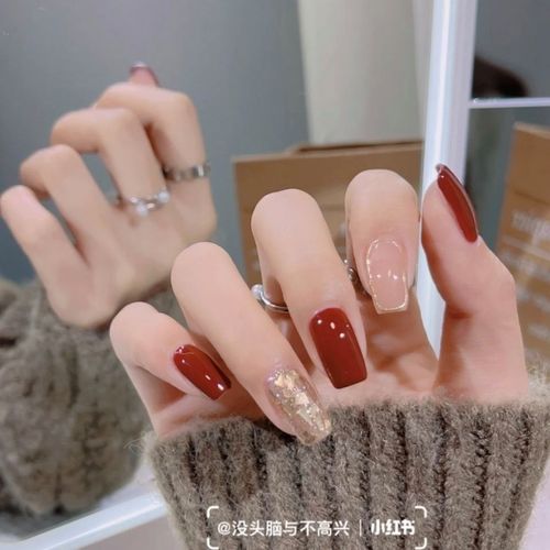 穿戴式美甲可拆卸新年款式显白车厘子红假指甲贴片学生可用