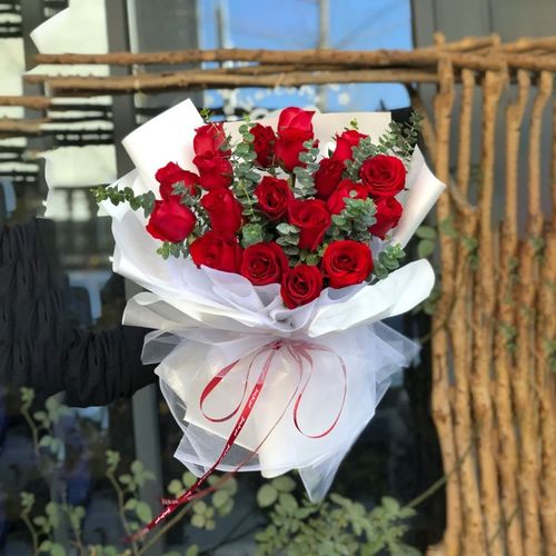 花西拾鲜花速递11朵红玫瑰花束生日礼物送女友老婆爱人情人节表白告白