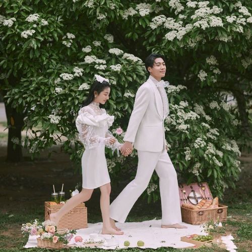 2021新款影楼主题婚纱摄影服装情侣写真外景旅拍街拍文艺拍照礼服