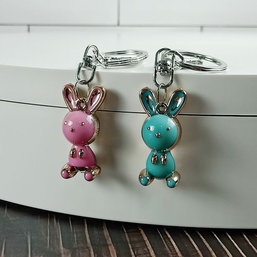 小兔子挂饰服装包小挂件女包书包卡通小配饰可爱diy迷你小钥匙扣