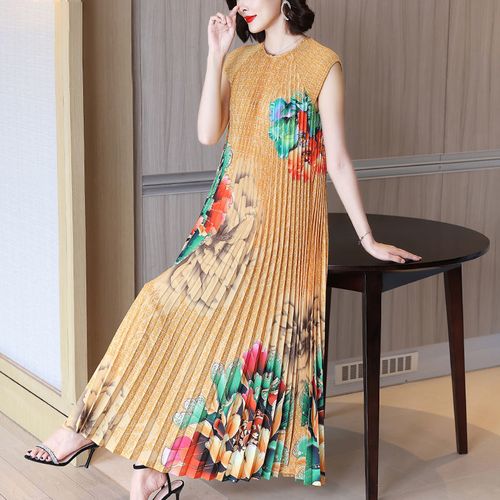 三宅褶皱长款印花减龄连衣裙夏装2021新款女波西米亚风无袖背心裙