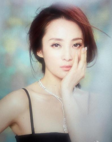 蒋勤勤清纯美女明星写真照片海报宣传画剧照学校宿舍