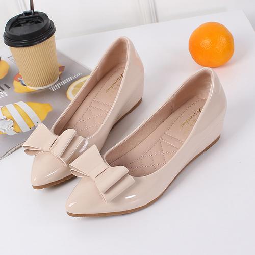 女士鞋子内增高新款2019女鞋春秋单鞋百搭尖头平底鞋