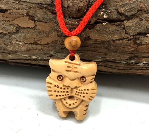 桃木吊坠虎头饰品立体雕刻生肖虎木质项链男女随身平安符小挂件