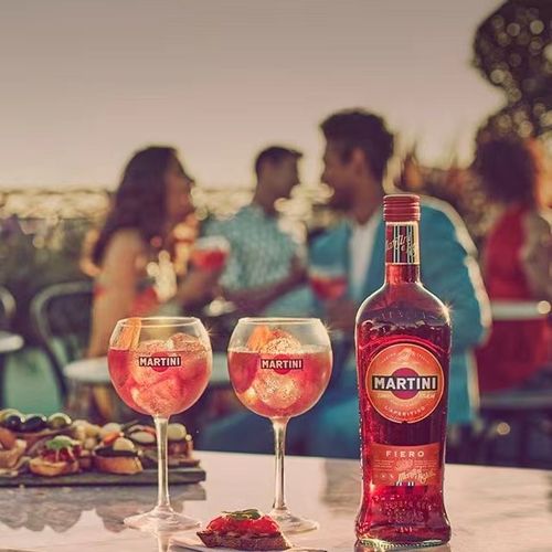正品马天尼martini威末酒洋酒费艾洛威末酒配制酒意大利750ml瓶装