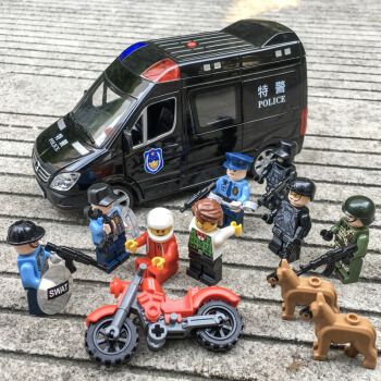 反恐特警战队防爆警车玩具汽车模型男孩110玩具车合金回力警察车 奔驰