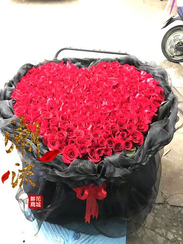郑州鲜花店速递365朵红玫瑰鲜花爱人表白求婚花同城送花上门