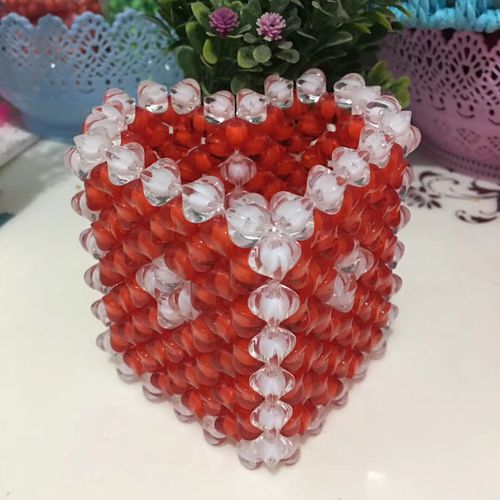 旅游景点货源手工串珠成品爱心笔筒diy手工串珠创意礼品爱心笔筒