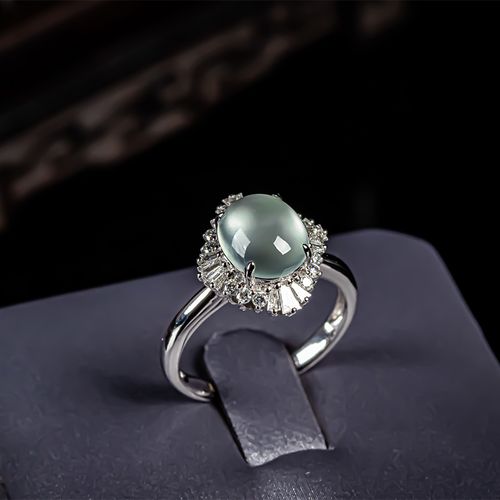 缅甸天然翡翠a货玻璃种冰透18k金镶嵌高档女款翡翠戒指冰裸石戒面