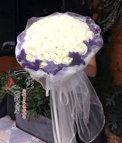 鄂州鲜花店送花上门速递99朵白玫瑰鲜花束礼盒护士节求婚同城